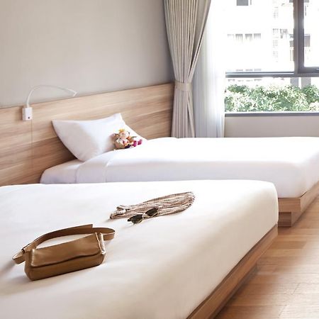 Happy 3 Hotel Bangkok Exterior photo